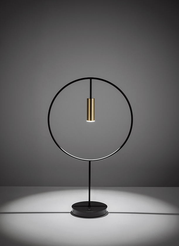 Dekoratīvās galda lampas